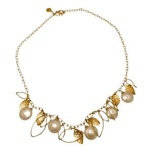 Vintage Majorca Faux Pearl & Goldtone Etched Dangle Leaves Necklace